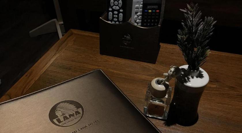 Lana Hotel Τσιάνγκ Μάι Εξωτερικό φωτογραφία